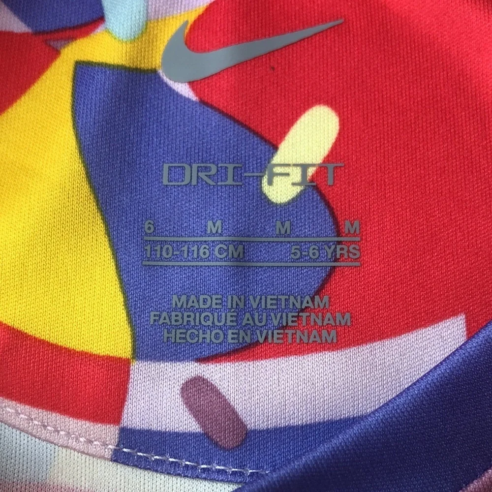 NEW Nike Multicolor Abstract Dry Fit Short Sleeve T-Shirt Girls 5-6 M NWT